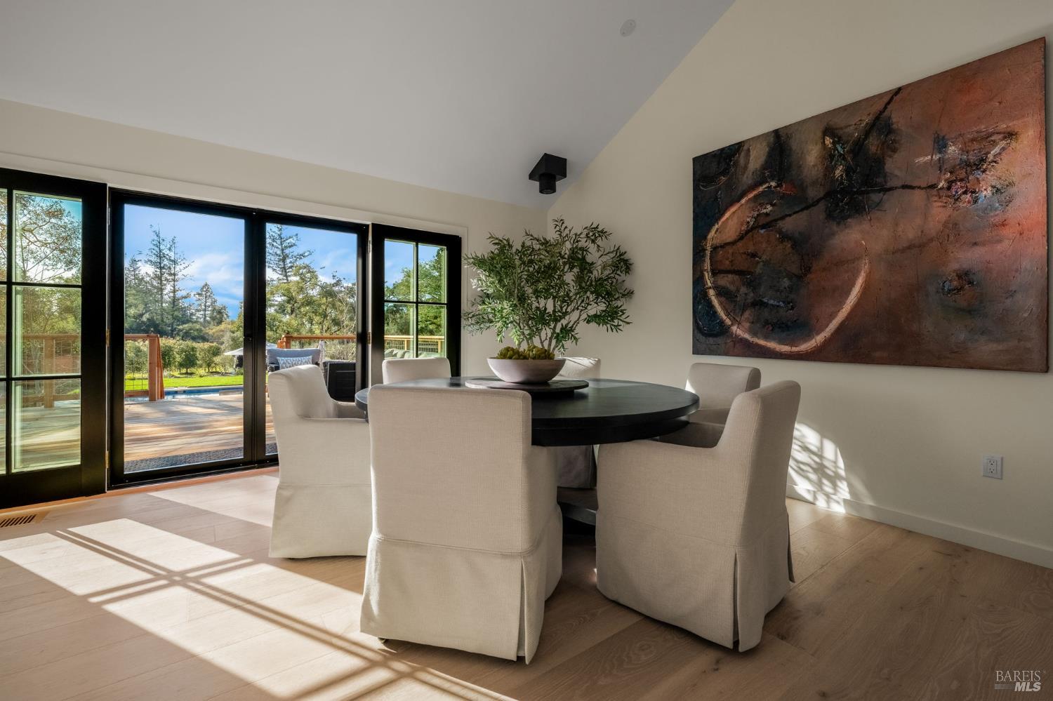 340 White Cottage Road S