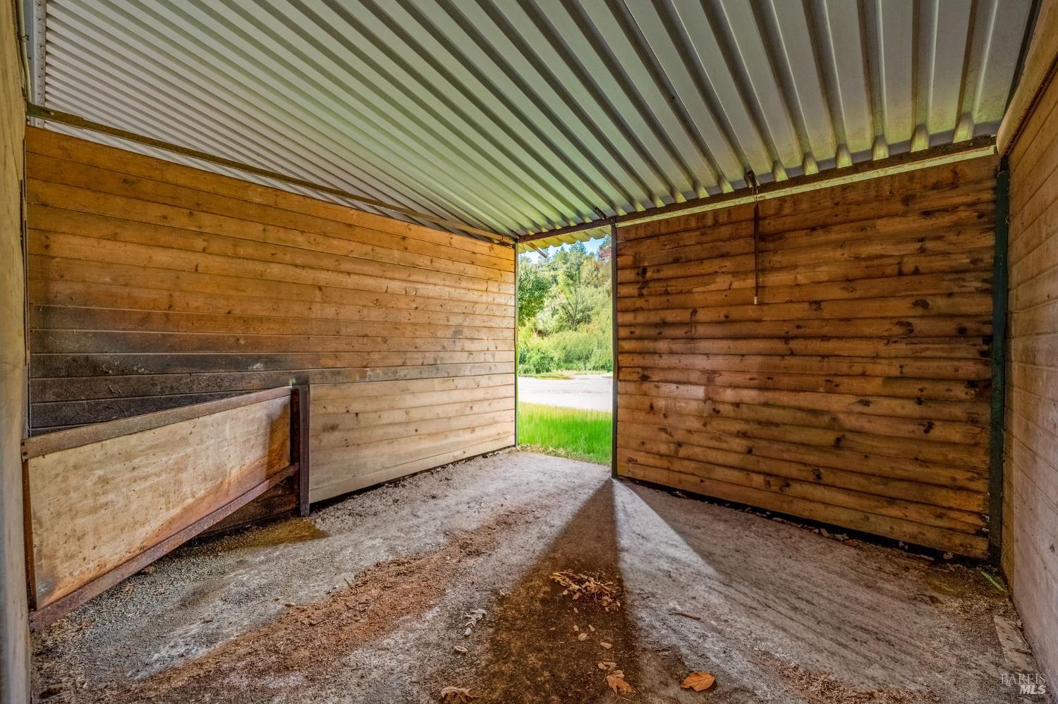 340 White Cottage Road S