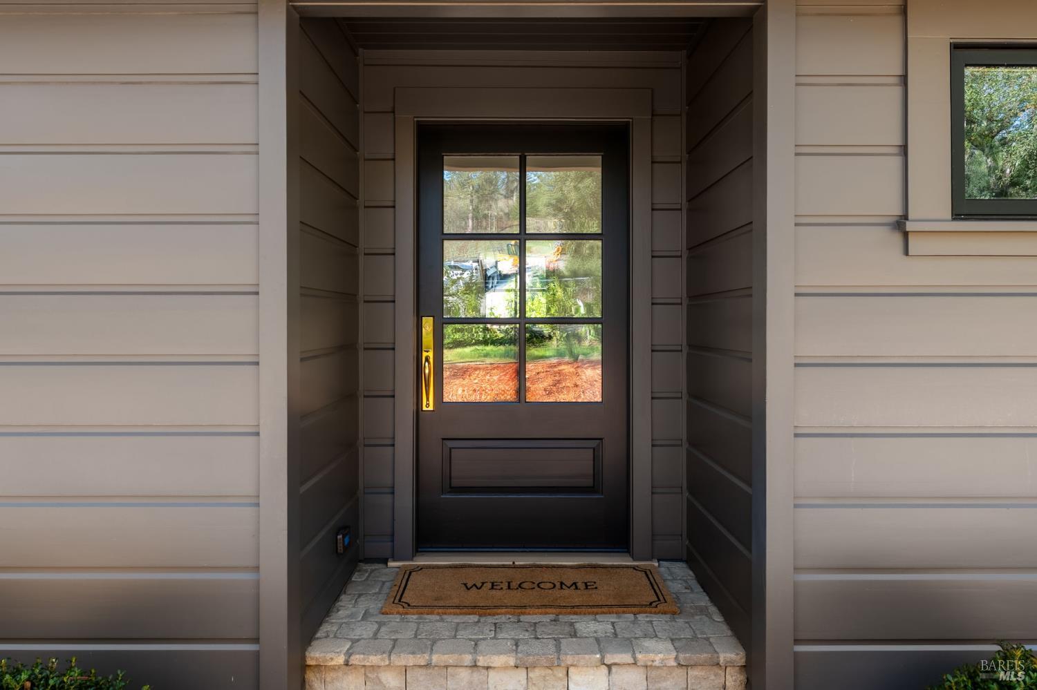 340 White Cottage Road S