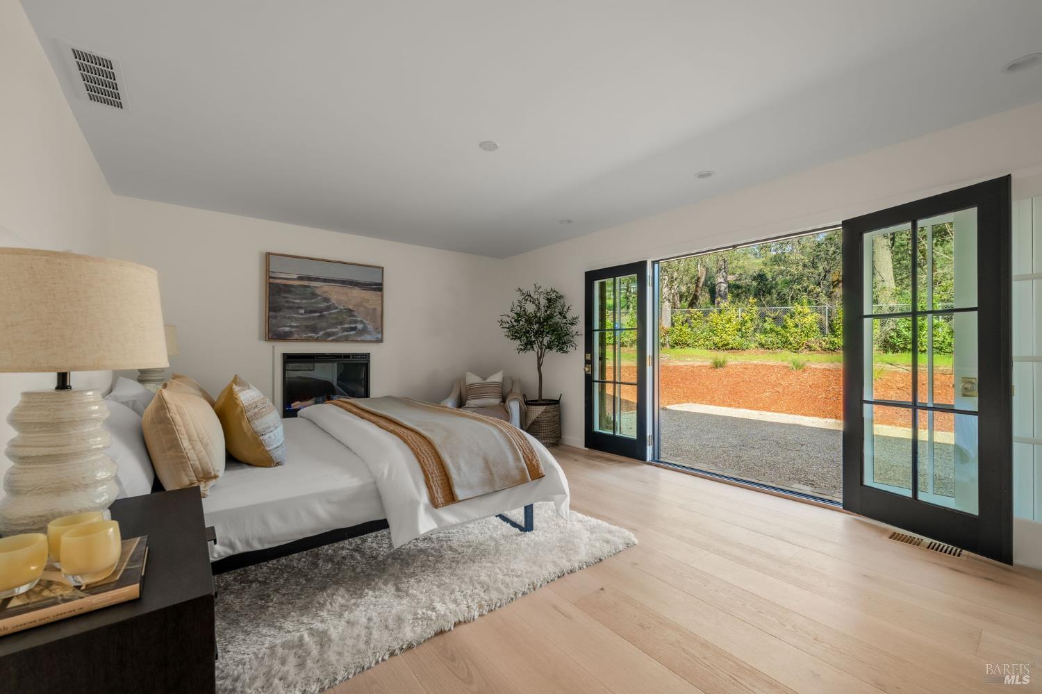 340 White Cottage Road S