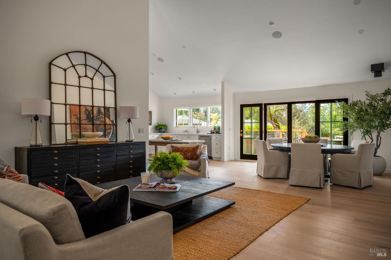 340 White Cottage Road S