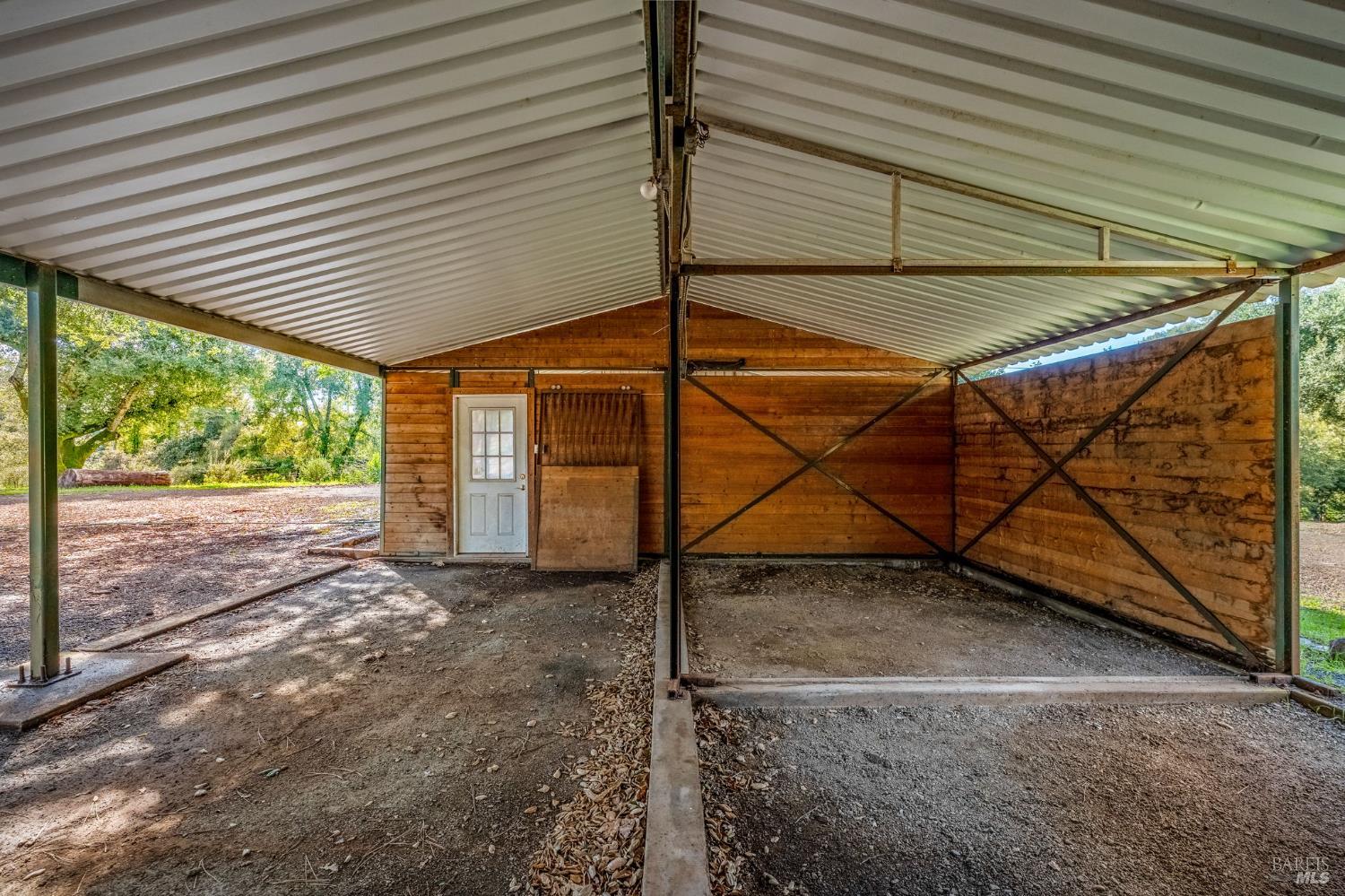 340 White Cottage Road S