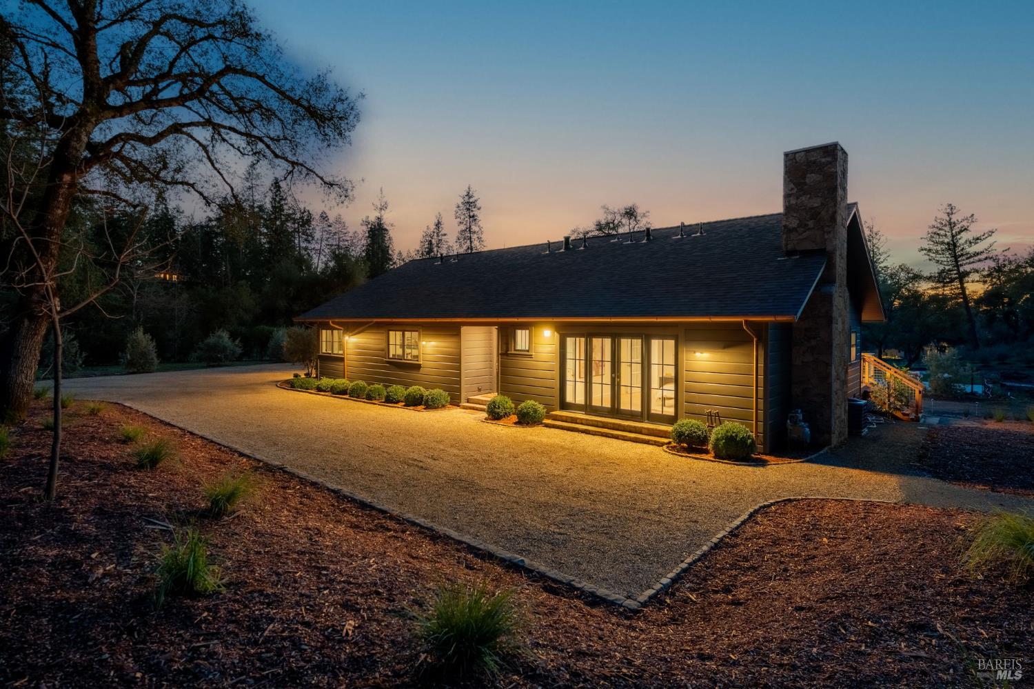 340 White Cottage Road S