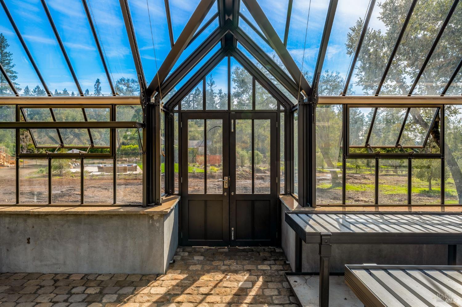 340 White Cottage Road S