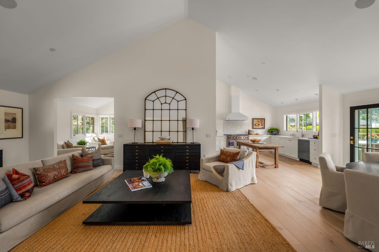 340 White Cottage Road S