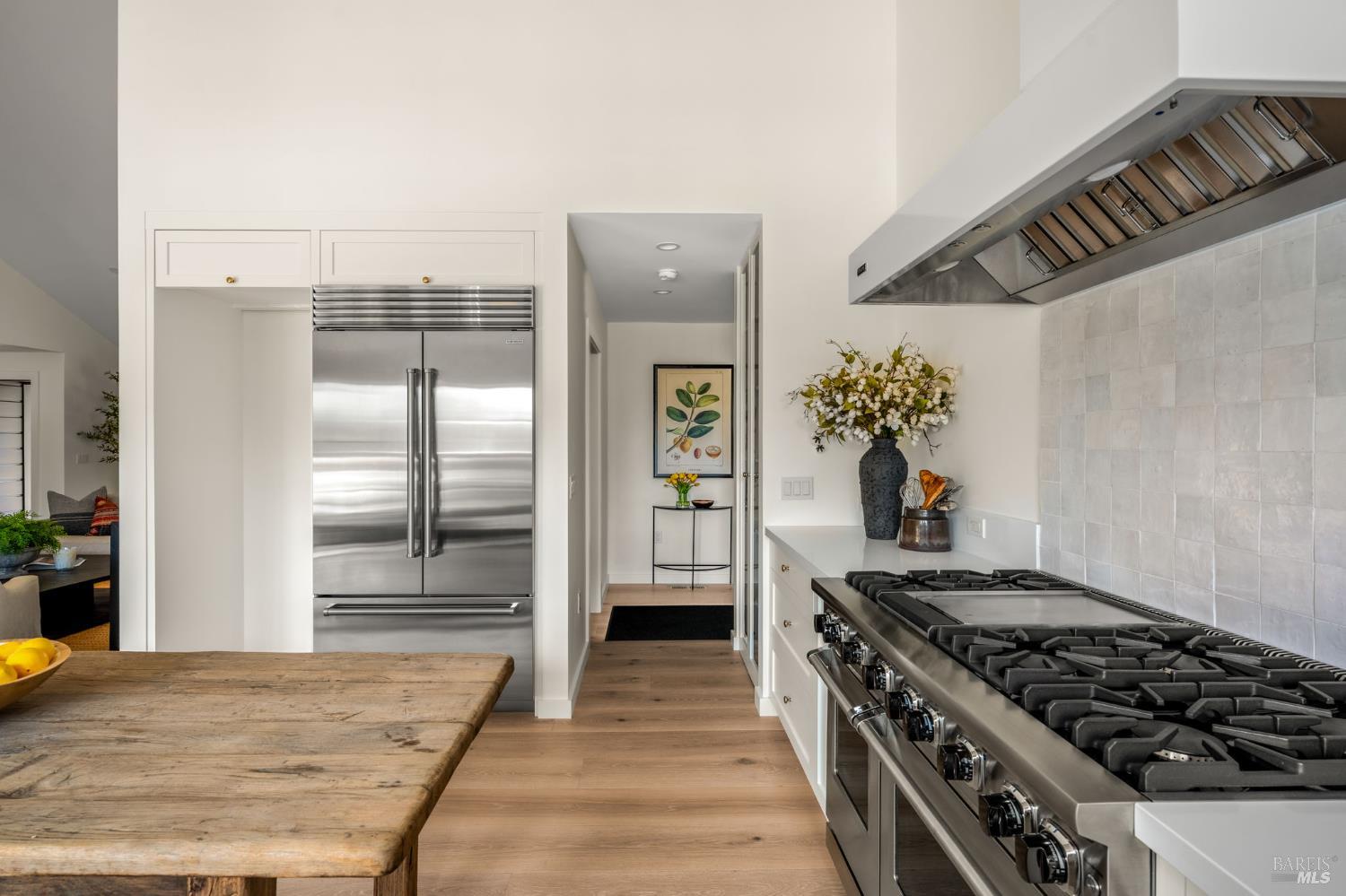 340 White Cottage Road S