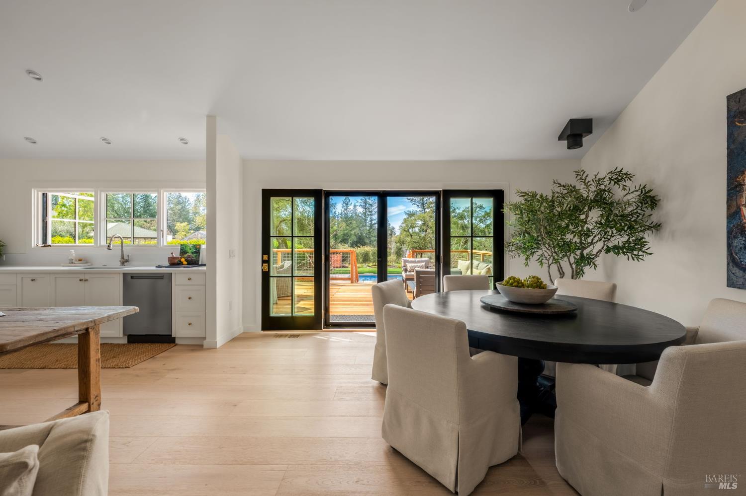 340 White Cottage Road S