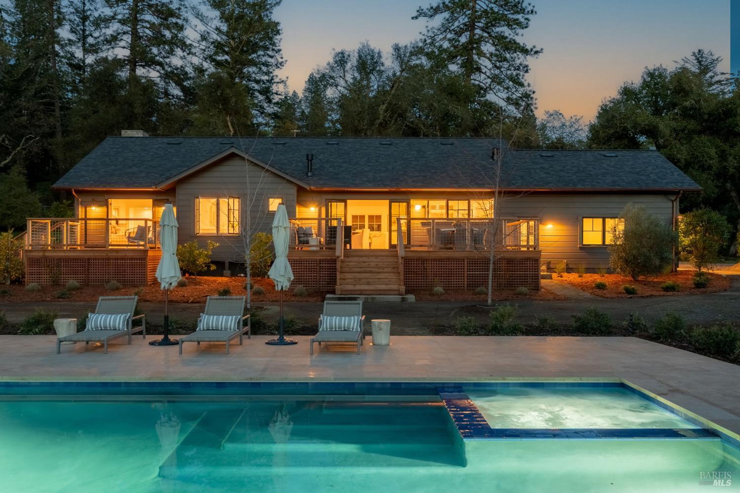 340 White Cottage Road S