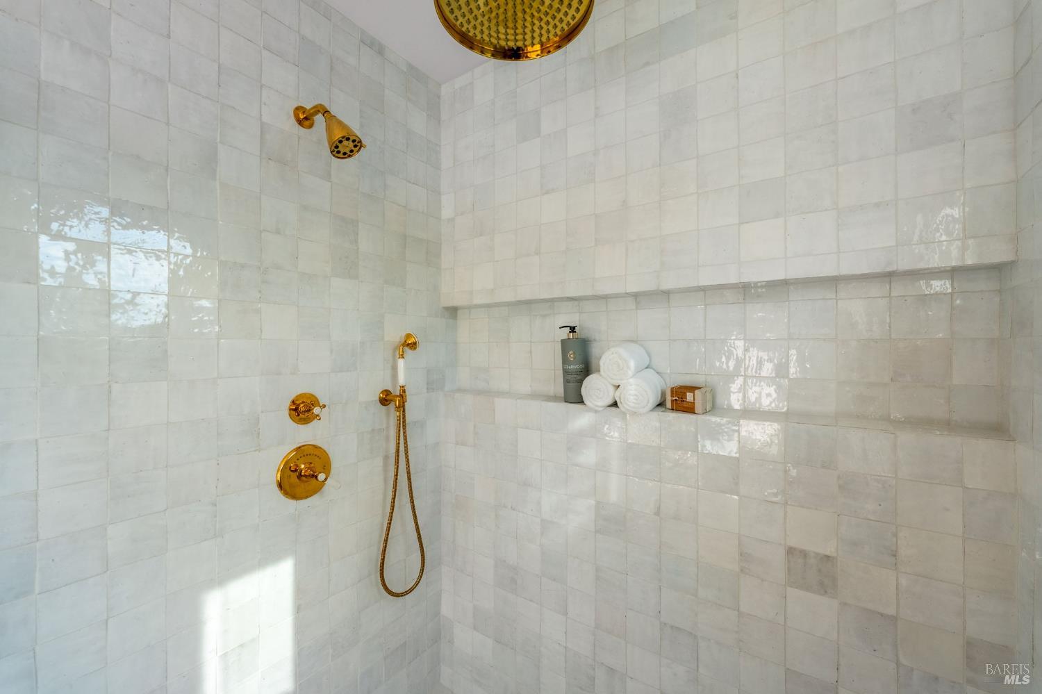 340 White Cottage Road S