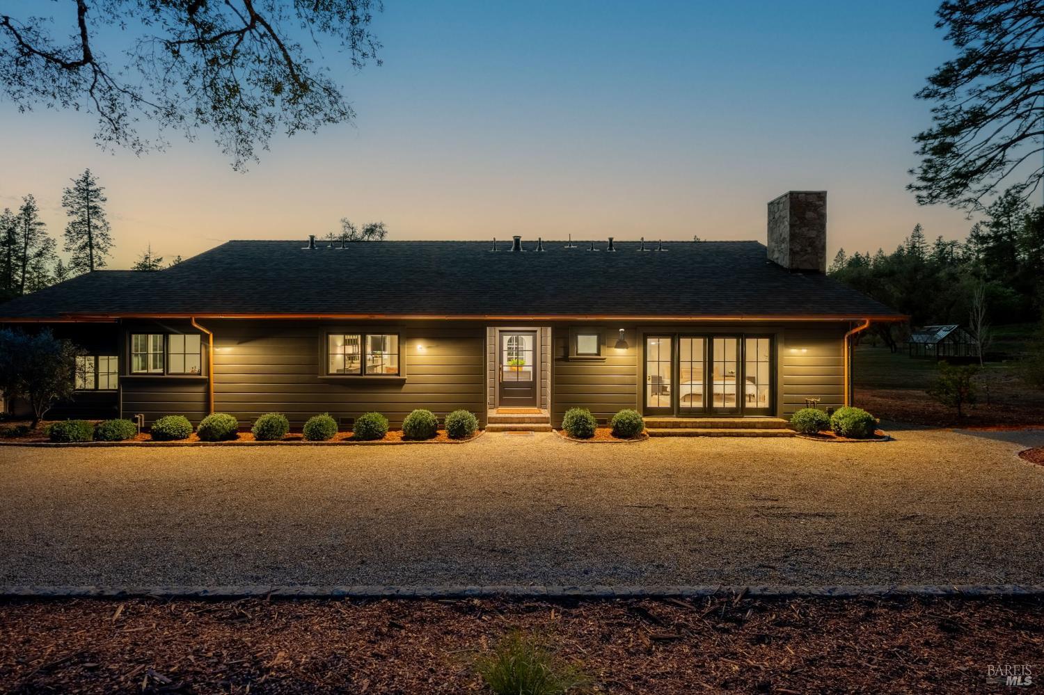 340 White Cottage Road S