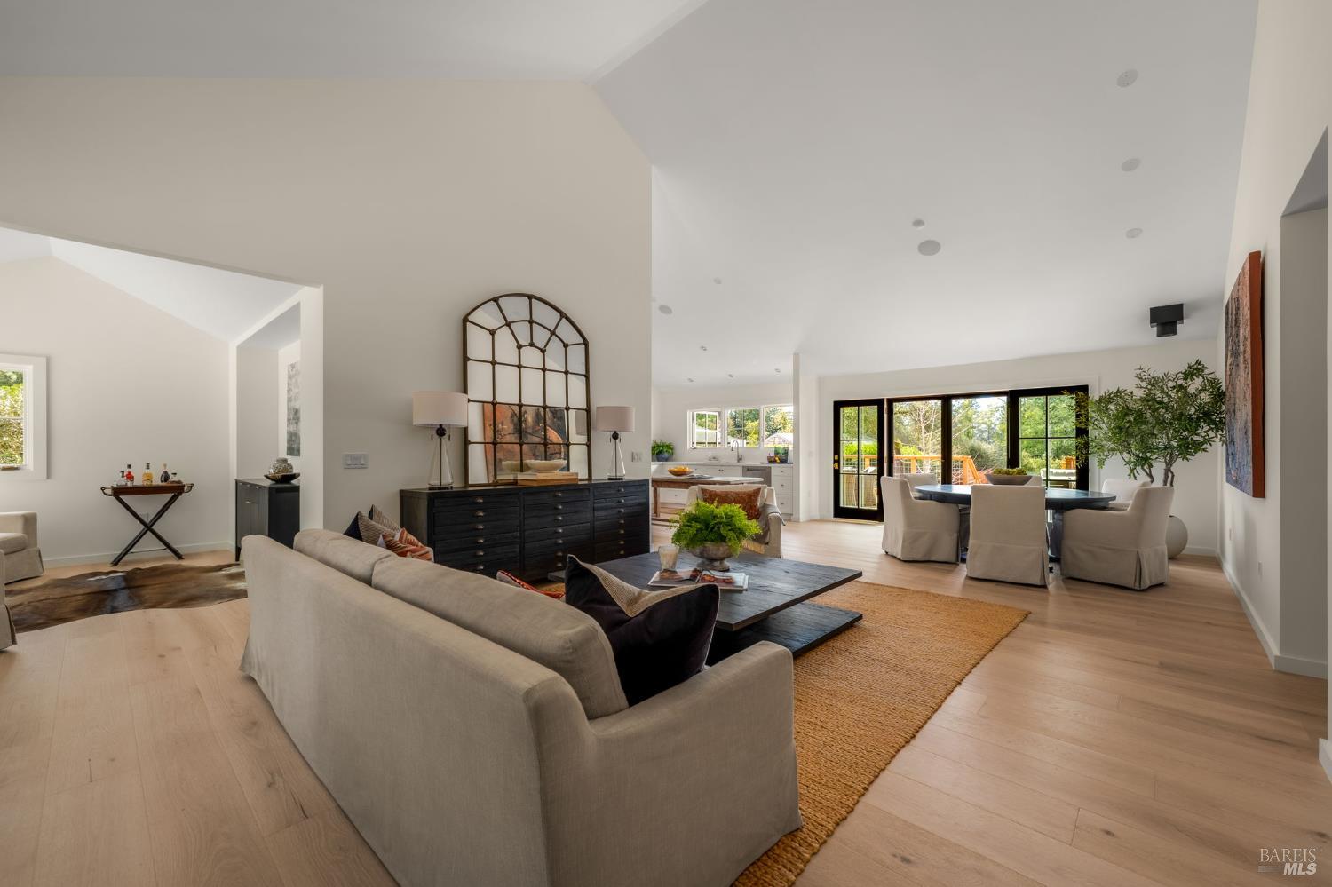 340 White Cottage Road S