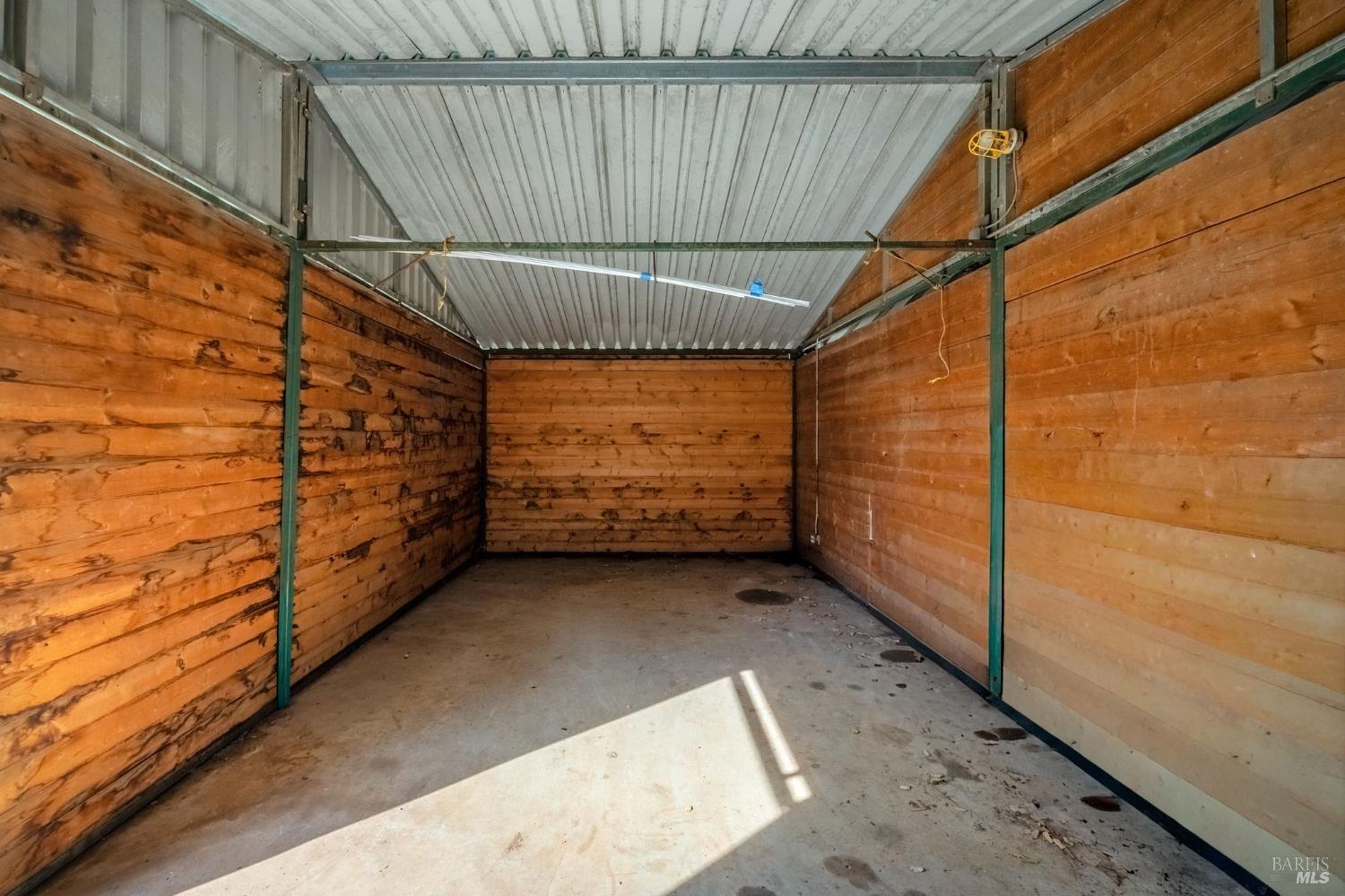 340 White Cottage Road S