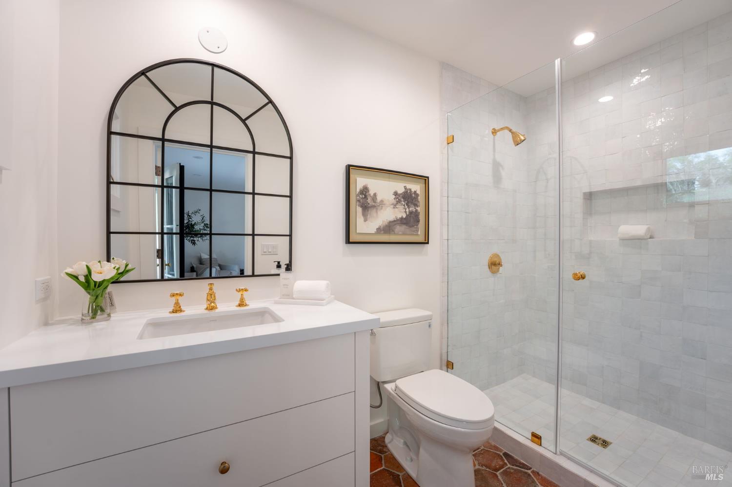 340 White Cottage Road S