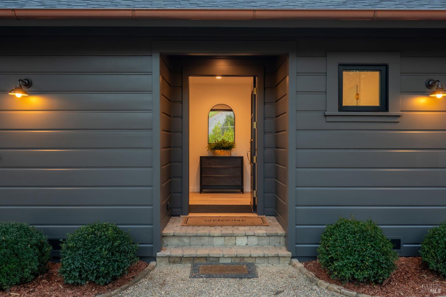 340 White Cottage Road S