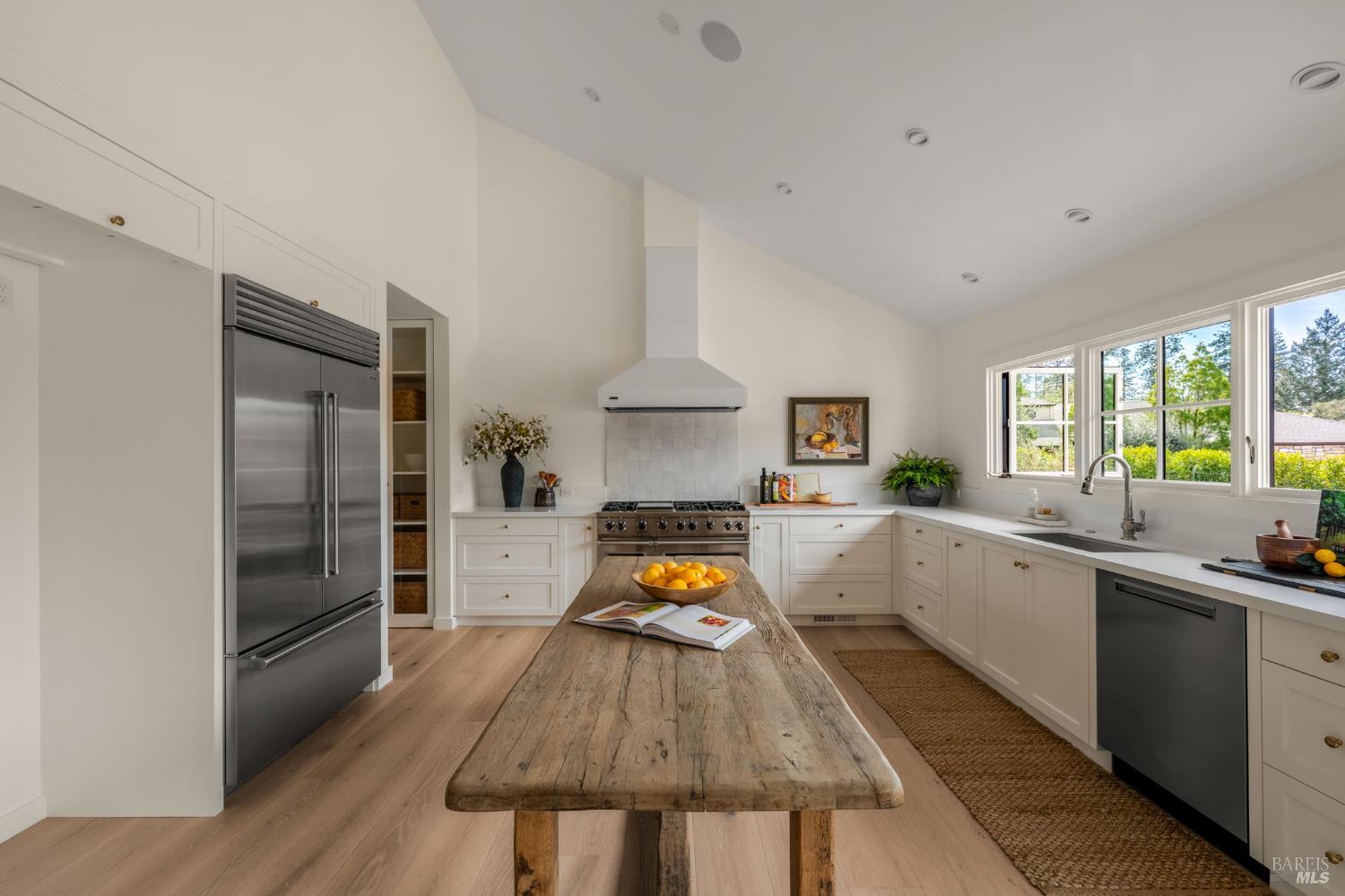 340 White Cottage Road S