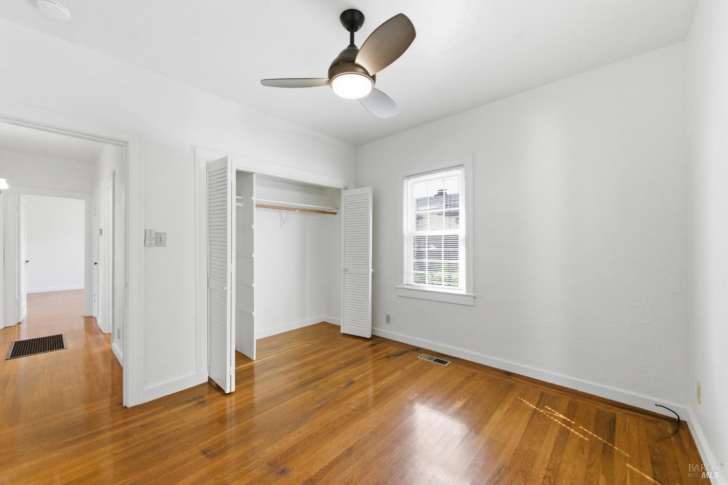 639 E 5th Street