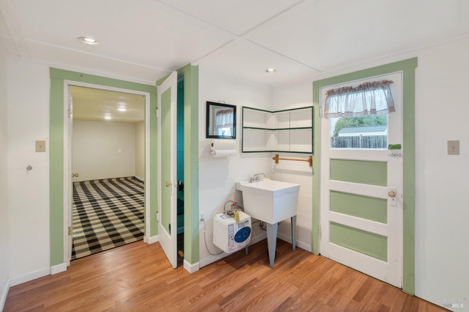 153 S Seymour Street