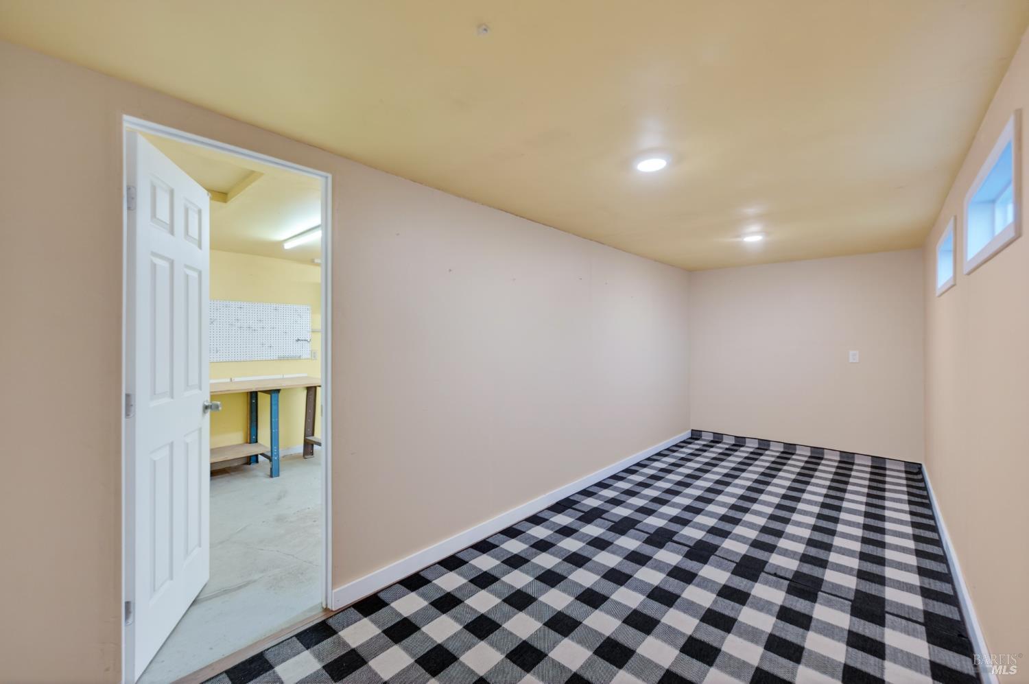 153 S Seymour Street