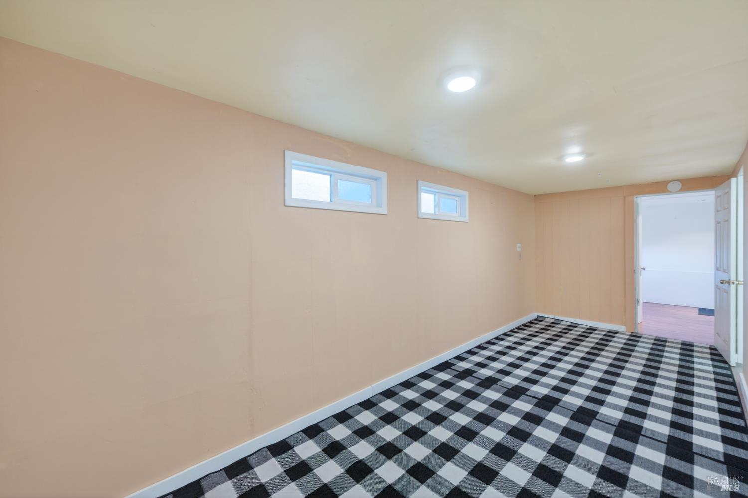 153 S Seymour Street