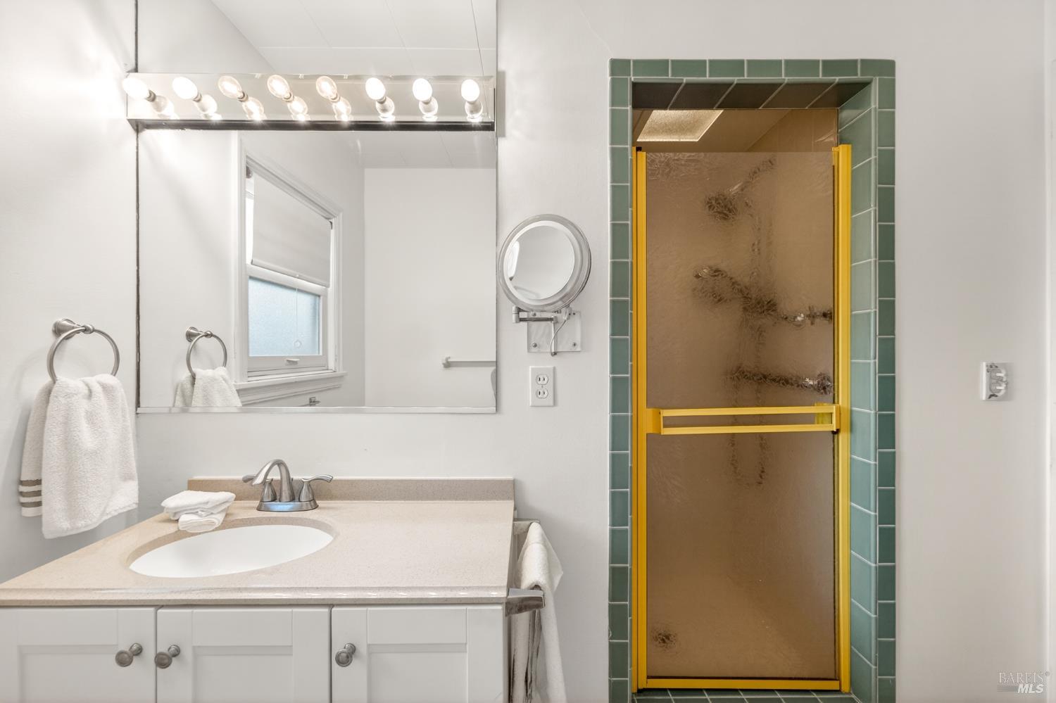 153 S Seymour Street