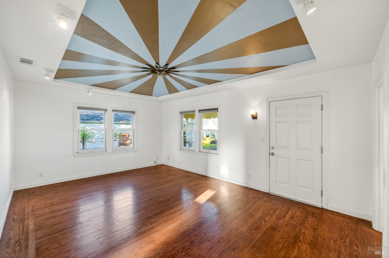 153 S Seymour Street