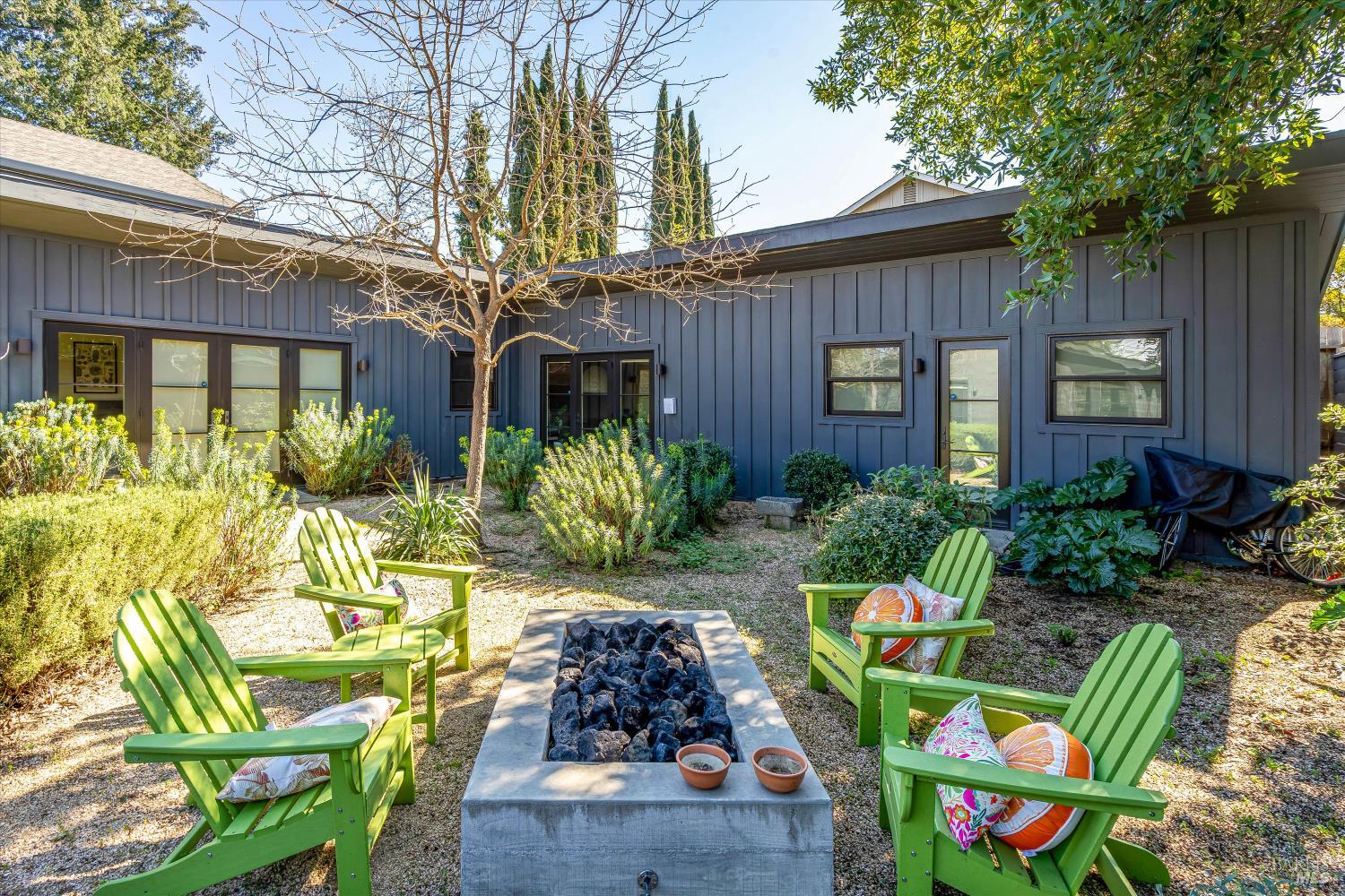 945 Brown Street