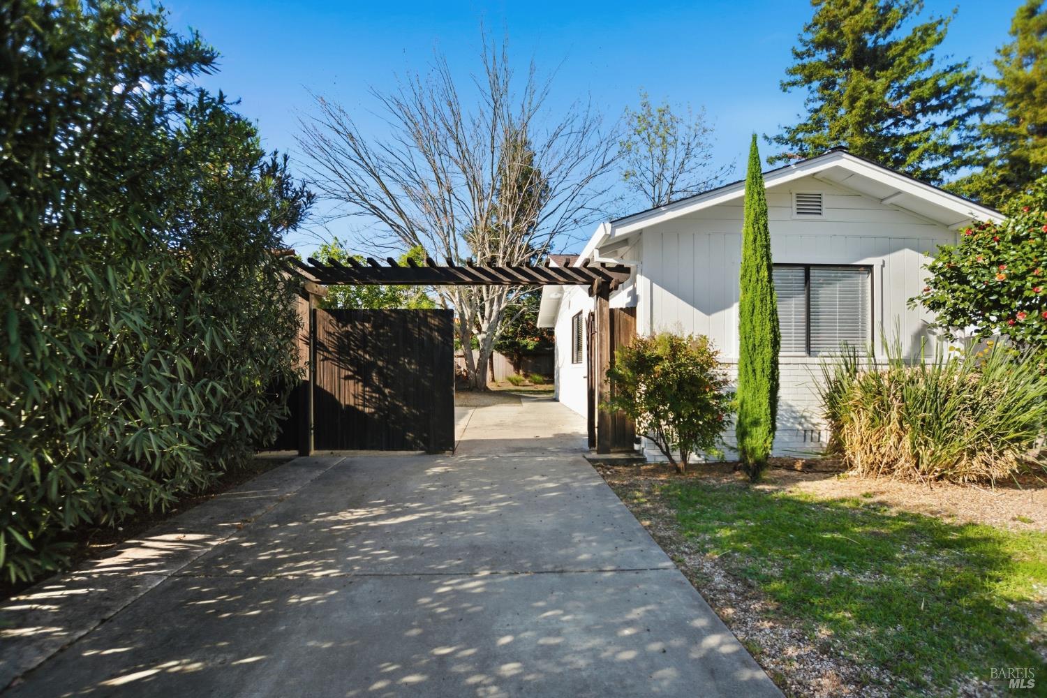 758 Pueblo Avenue