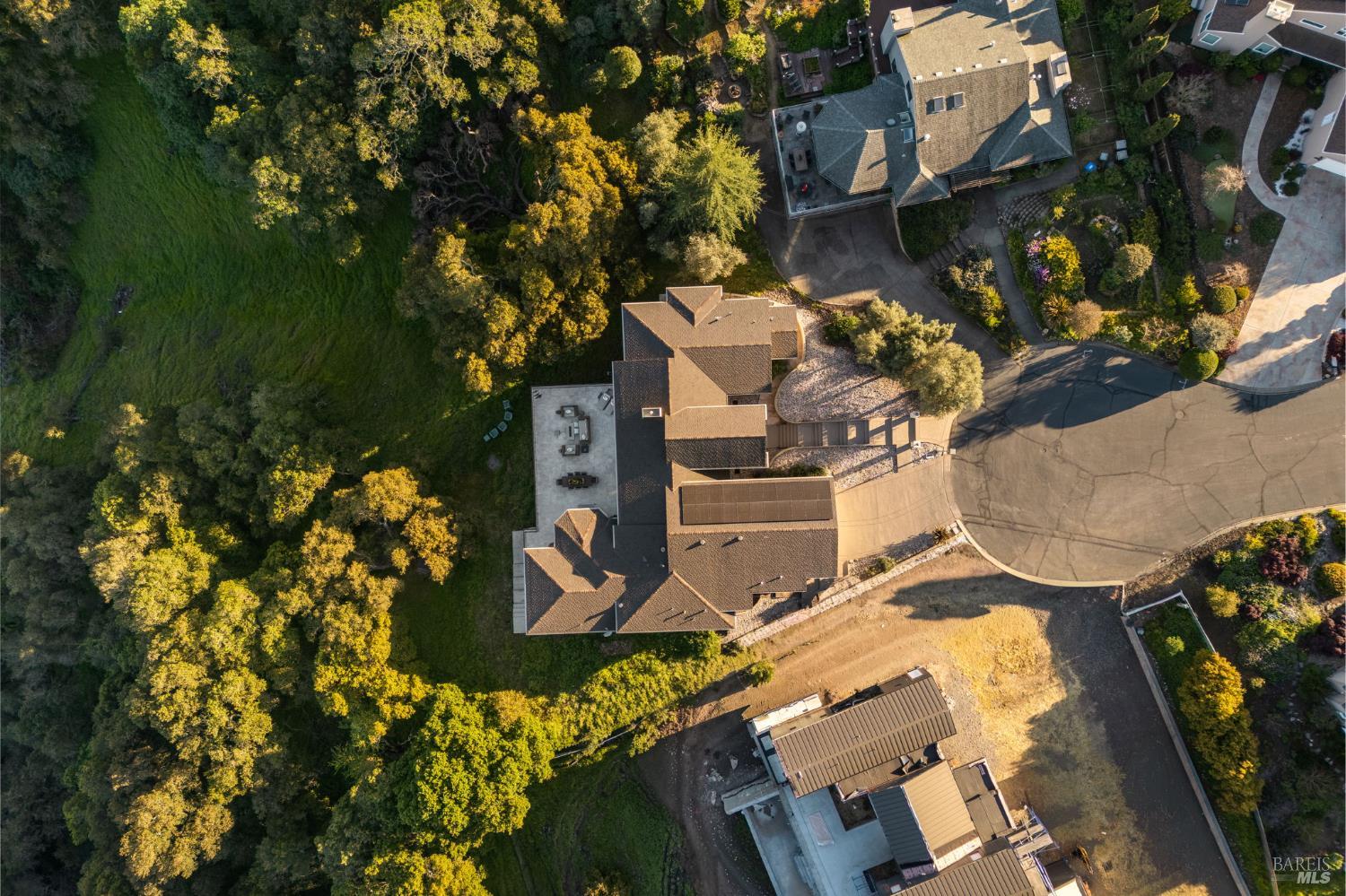 10 Canterbury Drive