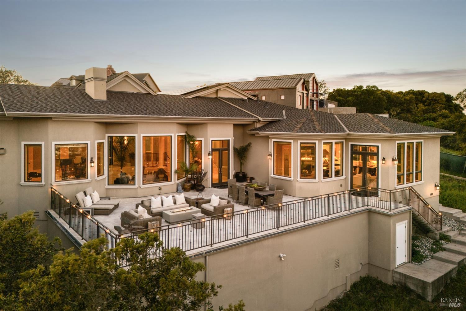 10 Canterbury Drive