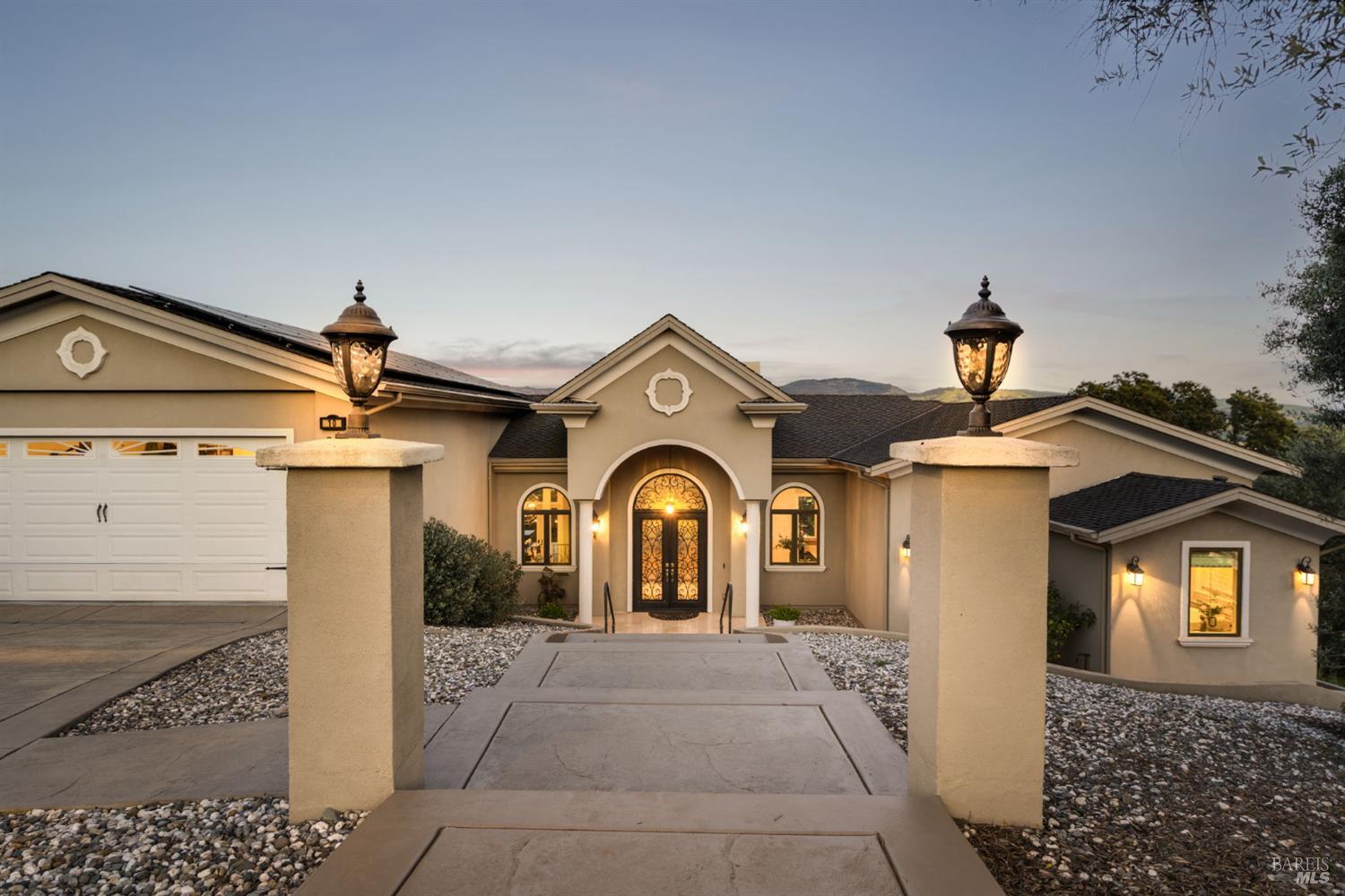 10 Canterbury Drive