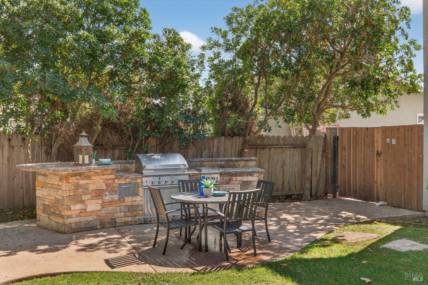 3932 Montrose Street