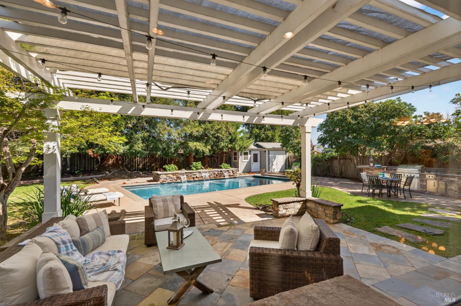 3932 Montrose Street