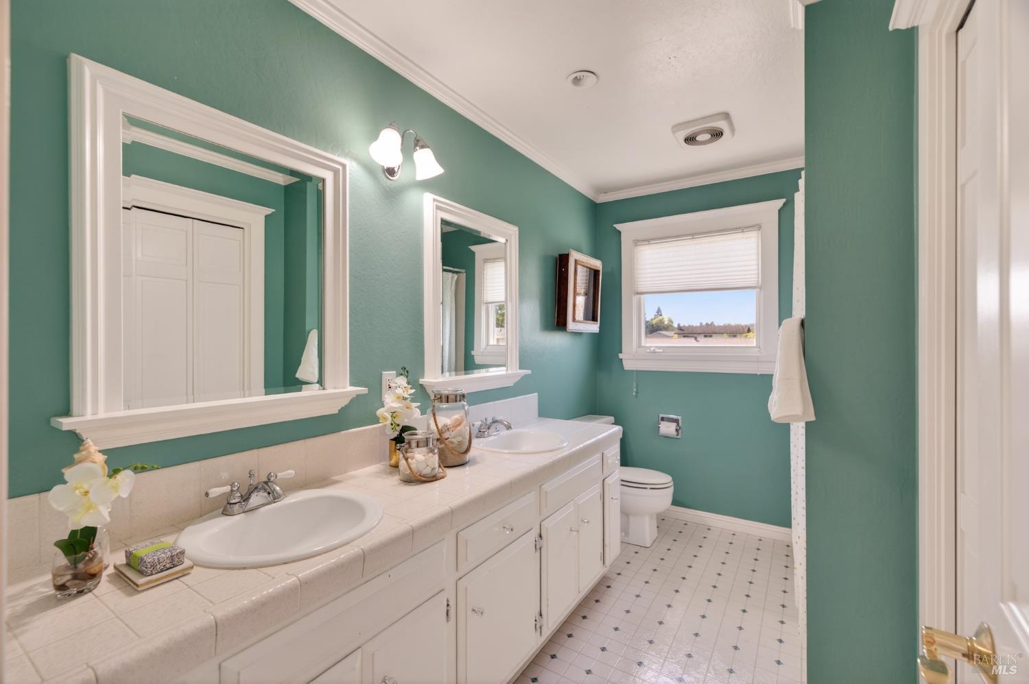 3932 Montrose Street