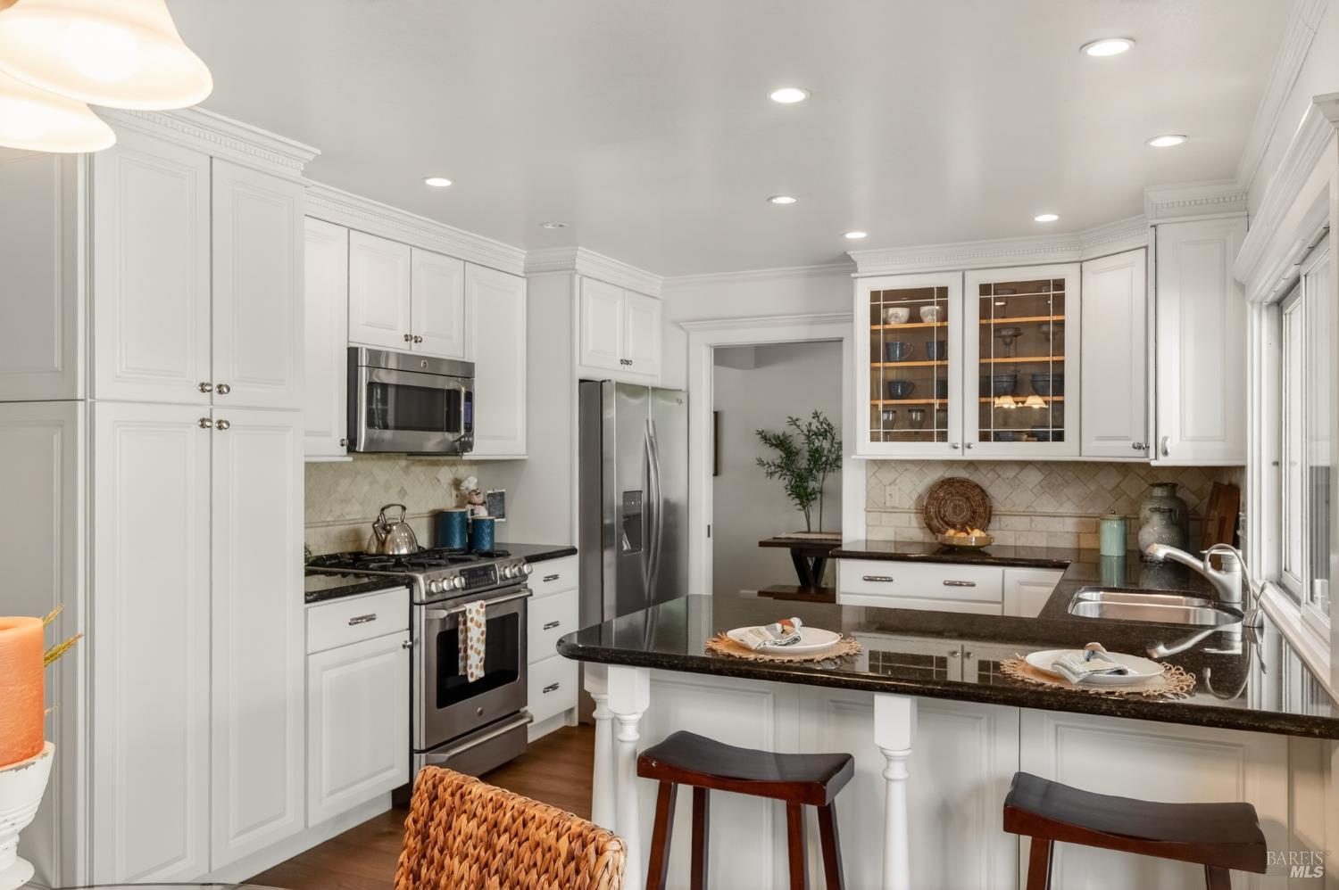 3932 Montrose Street