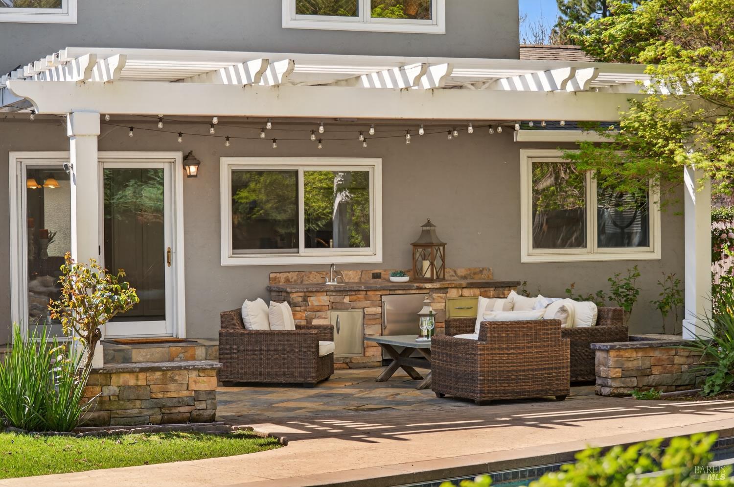 3932 Montrose Street