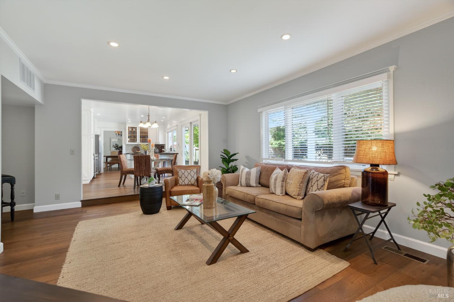 3932 Montrose Street