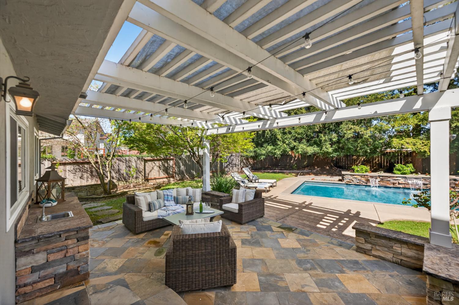 3932 Montrose Street