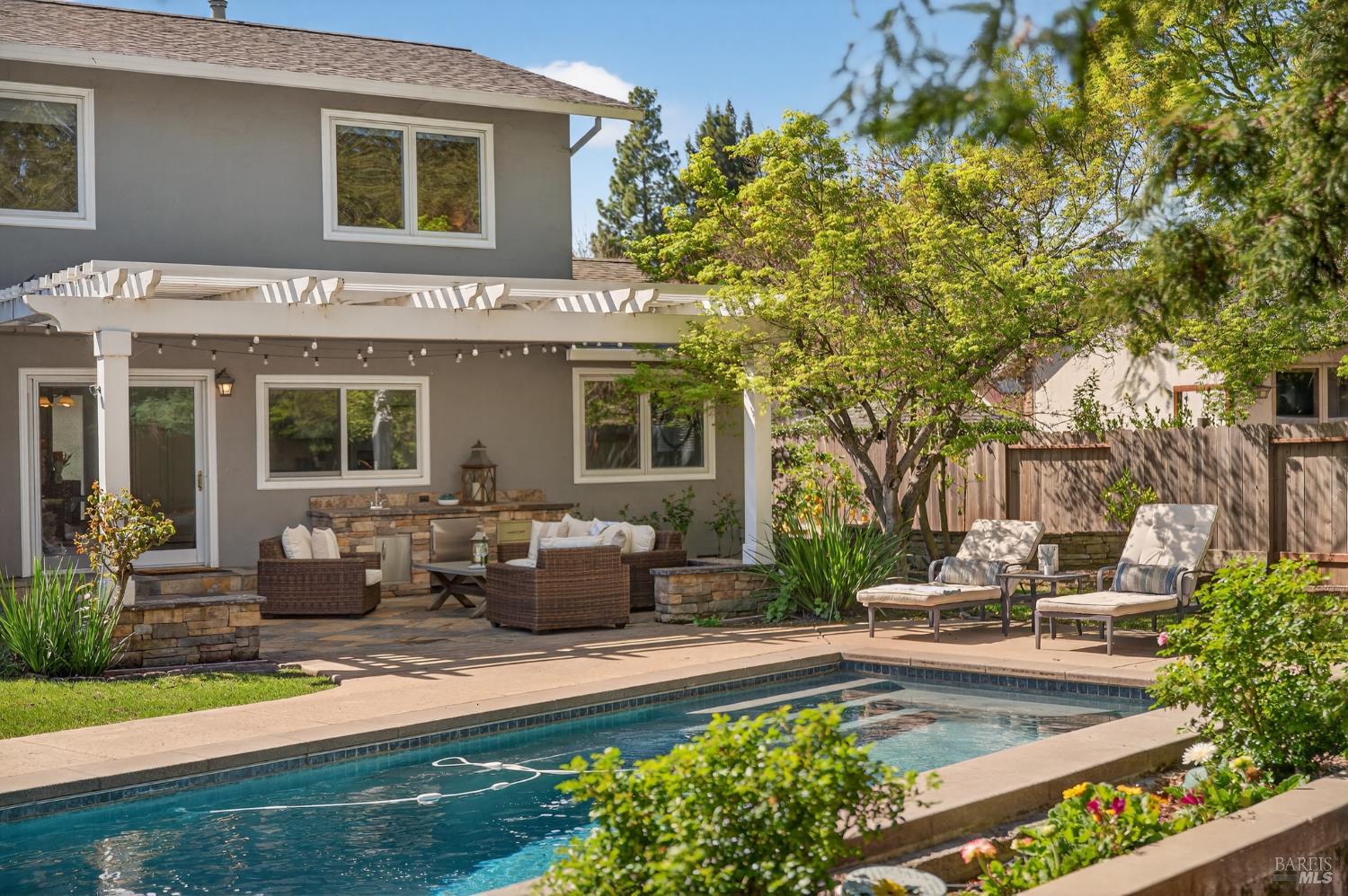 3932 Montrose Street