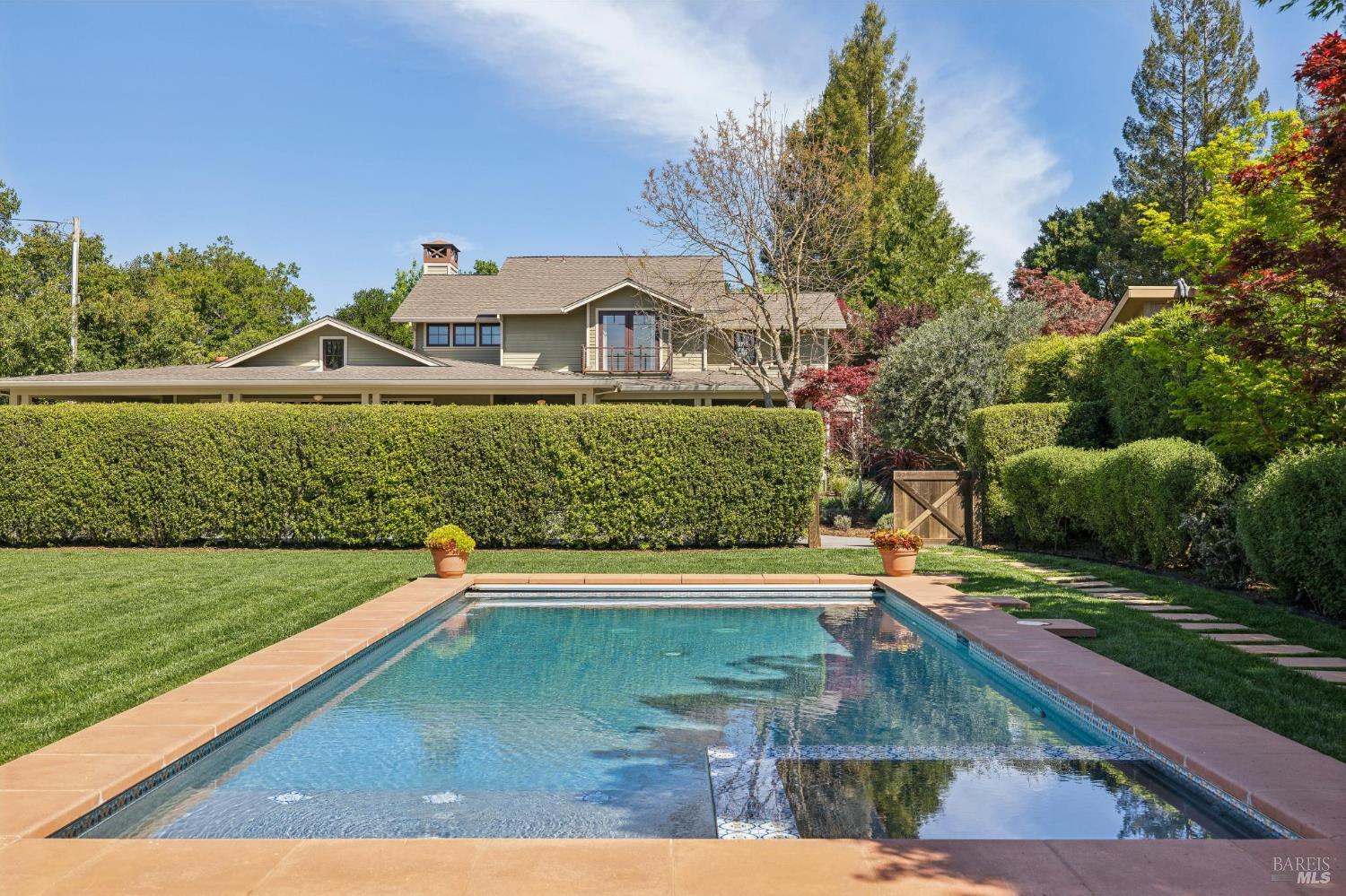 1830 E Napa Street
