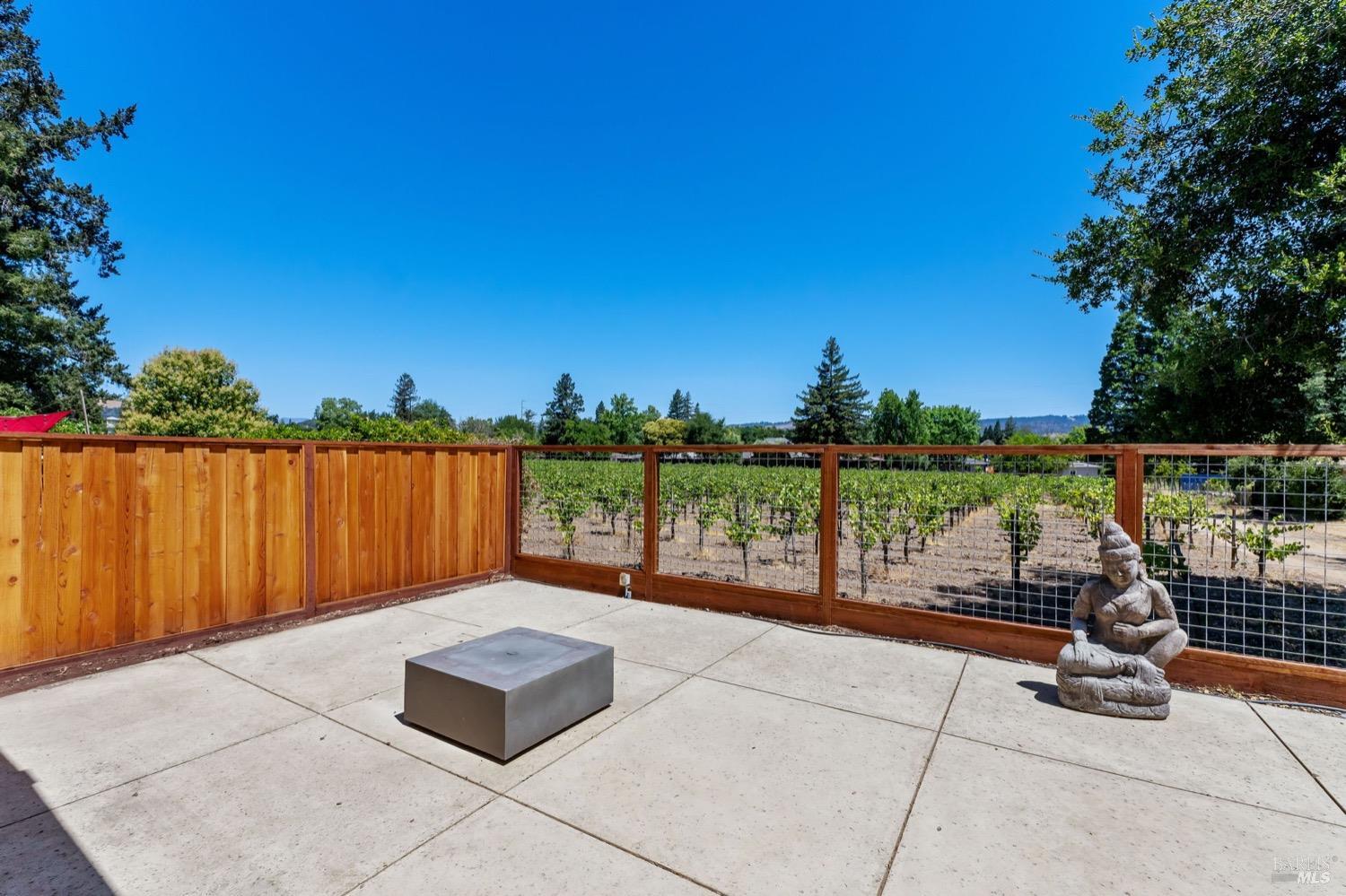 1040 Valley View Street