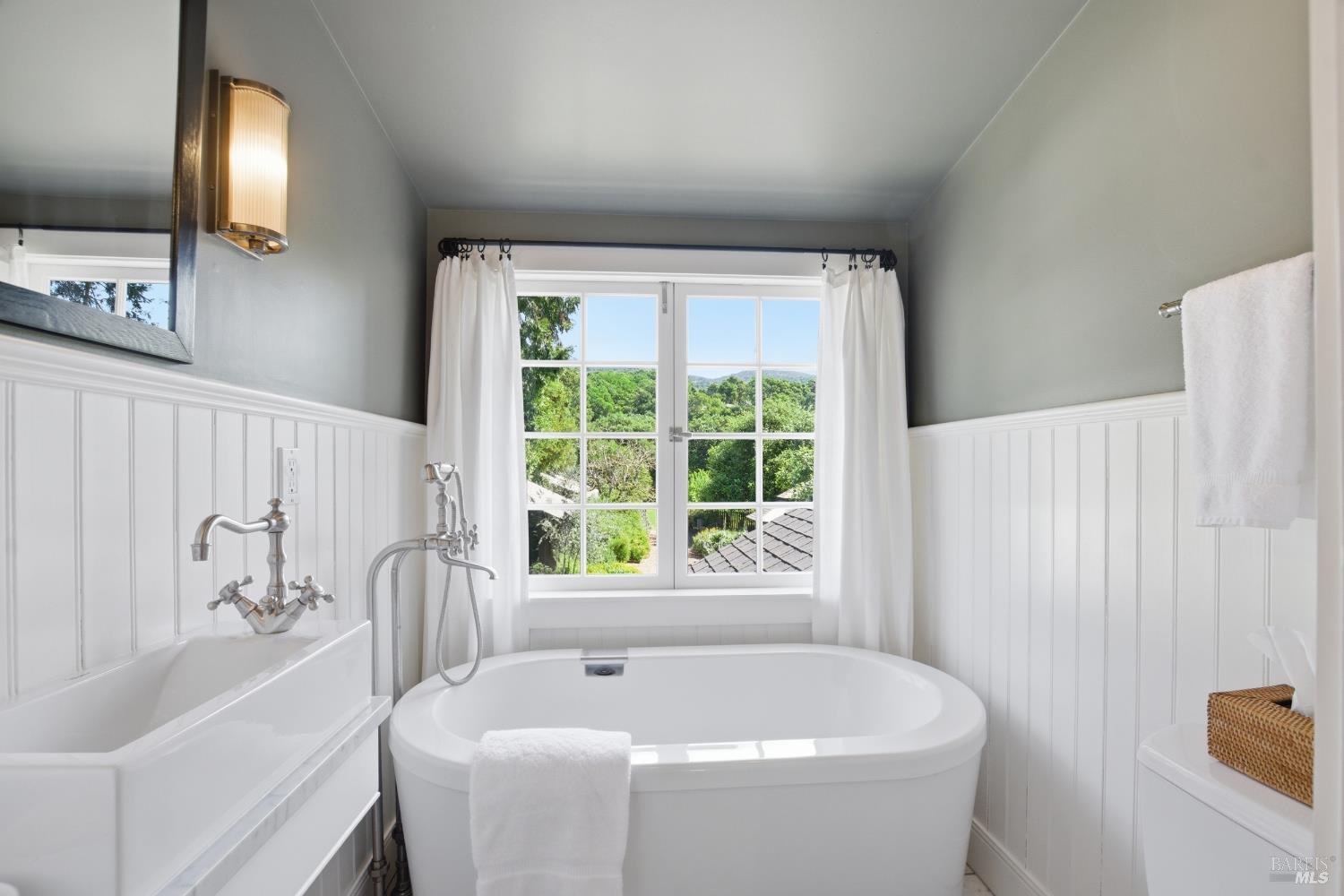 2072 Kirkland Avenue