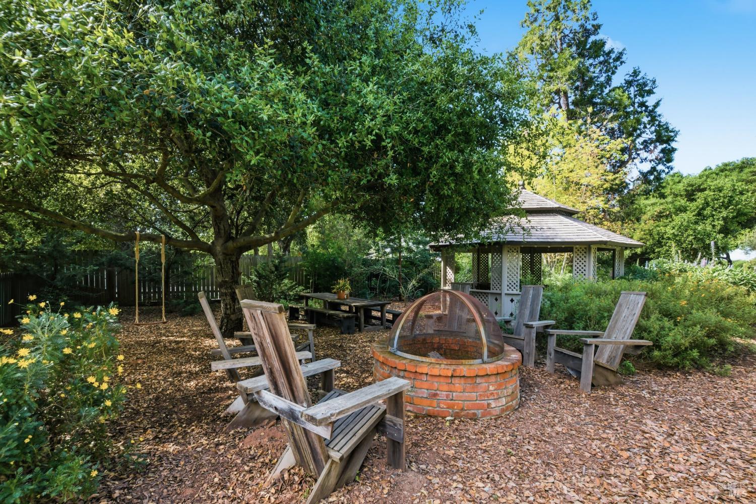 2072 Kirkland Avenue