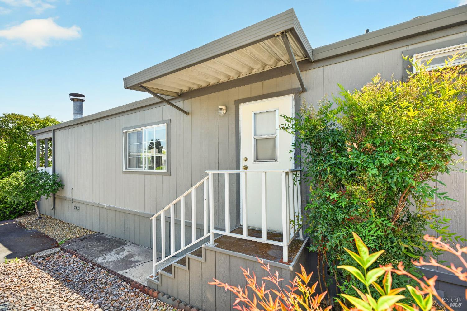44 Hacienda Drive