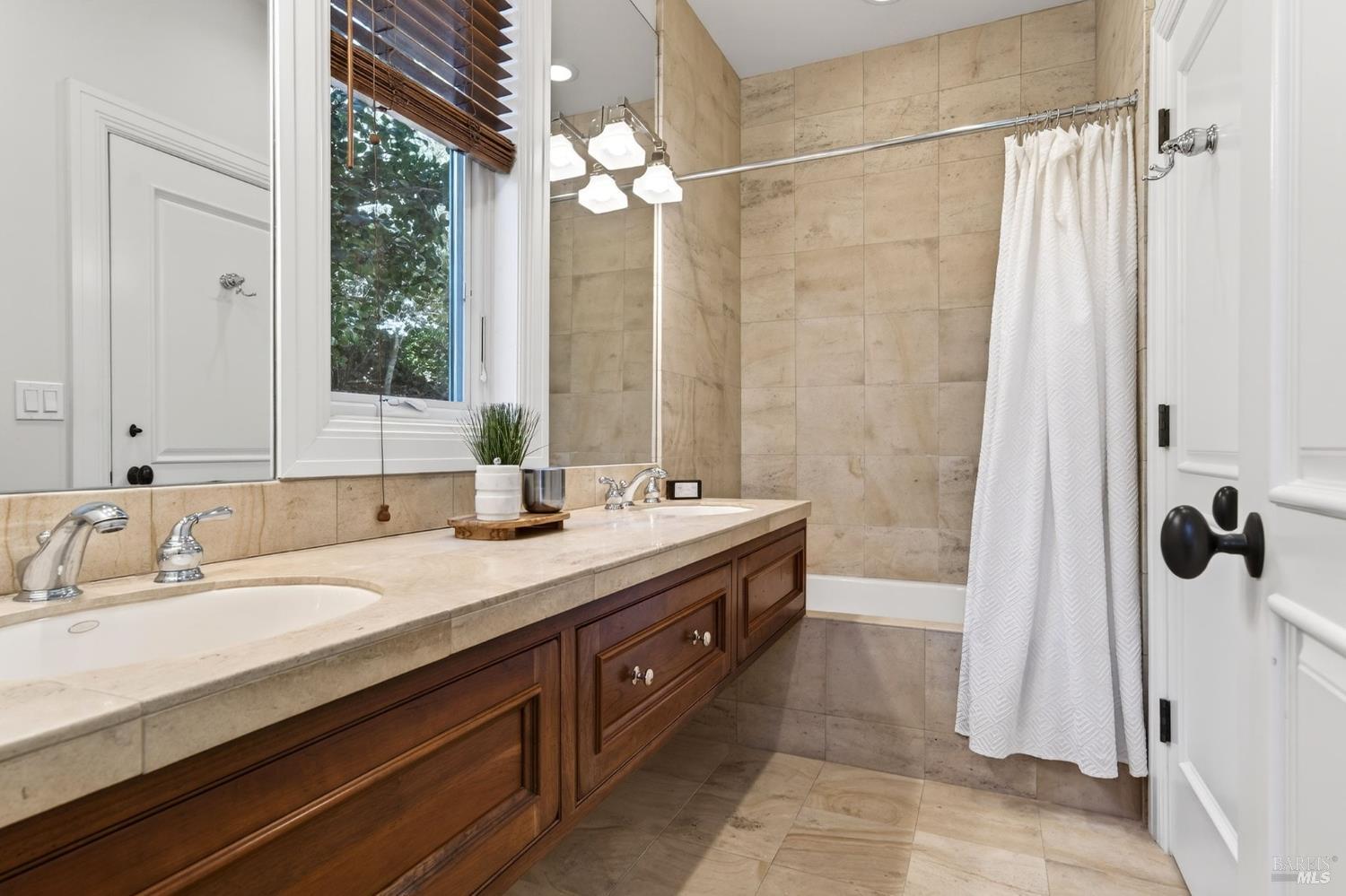 418 Saint Andrews Drive