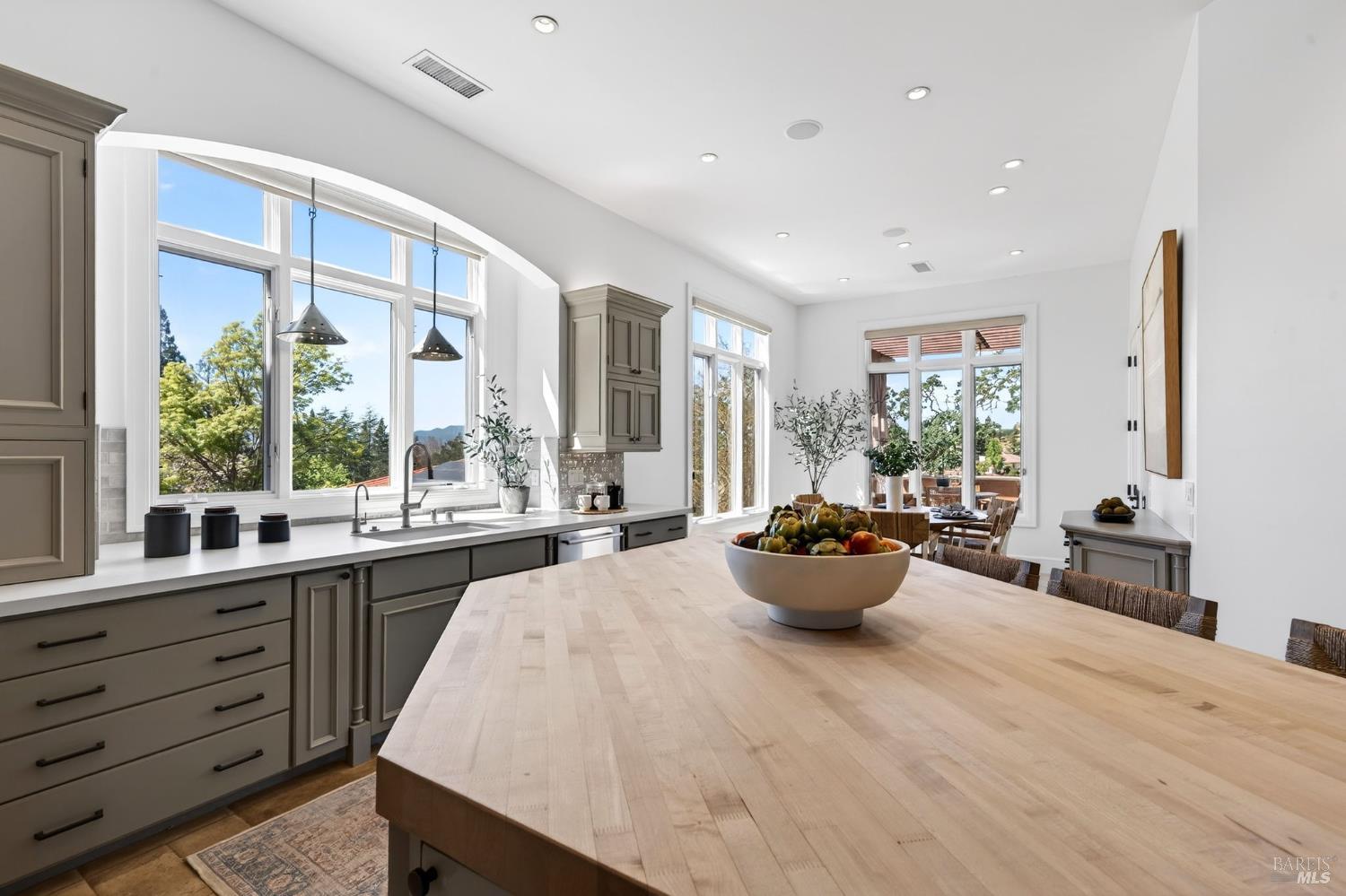 418 Saint Andrews Drive