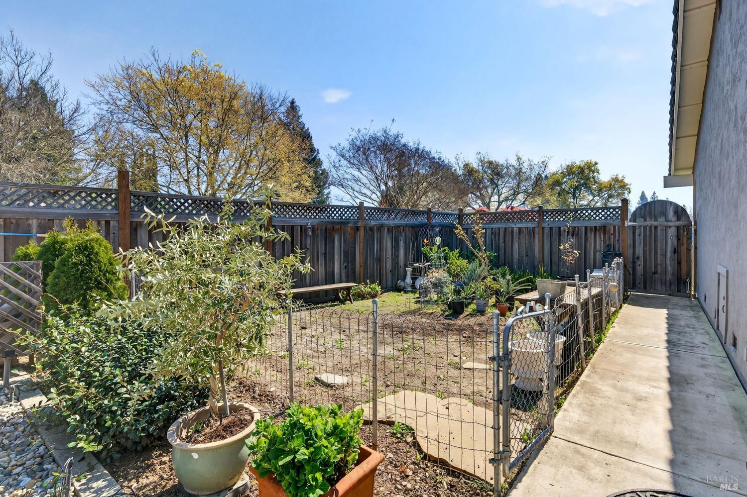 3406 Deerfield Court