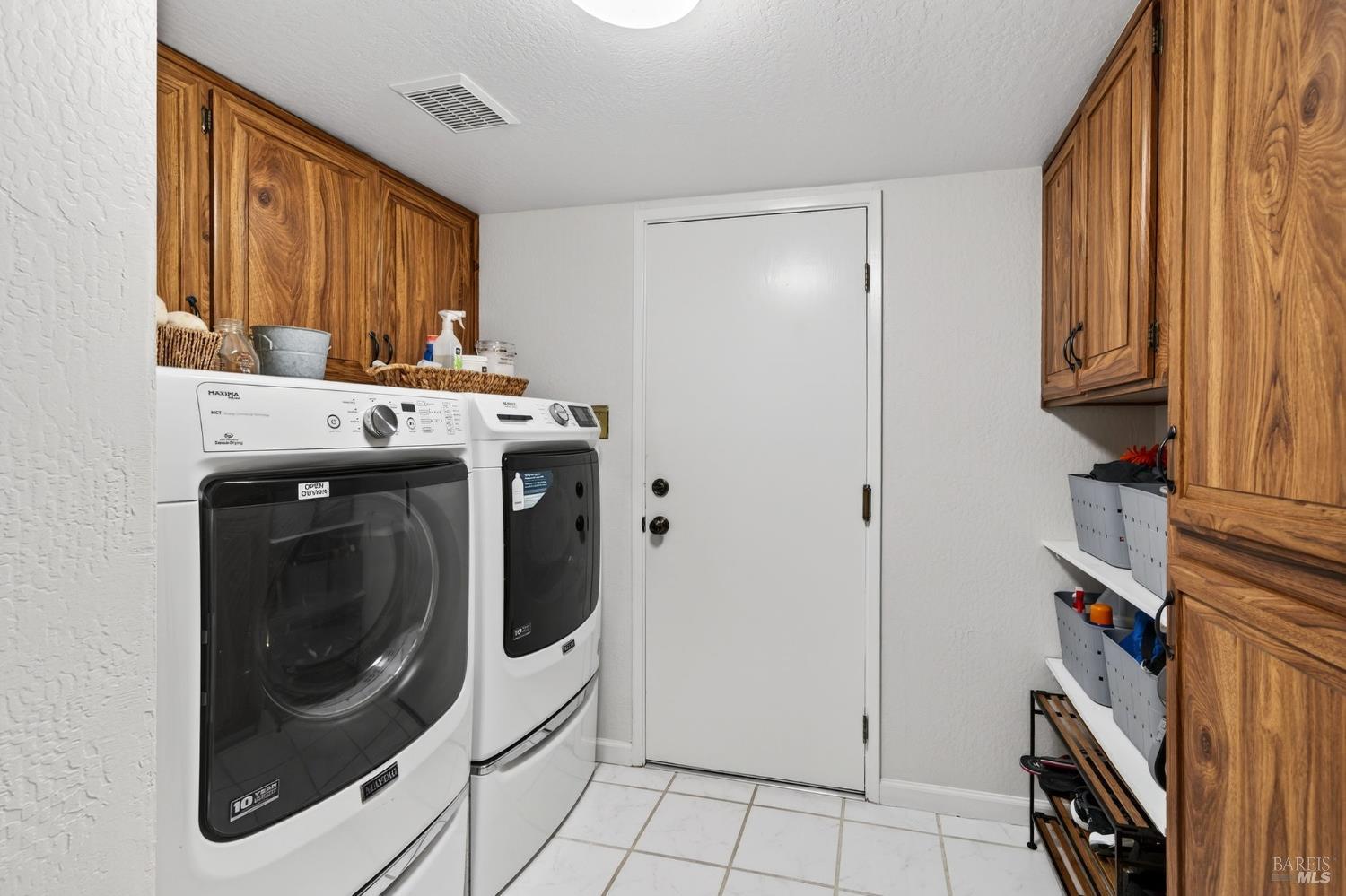 3406 Deerfield Court