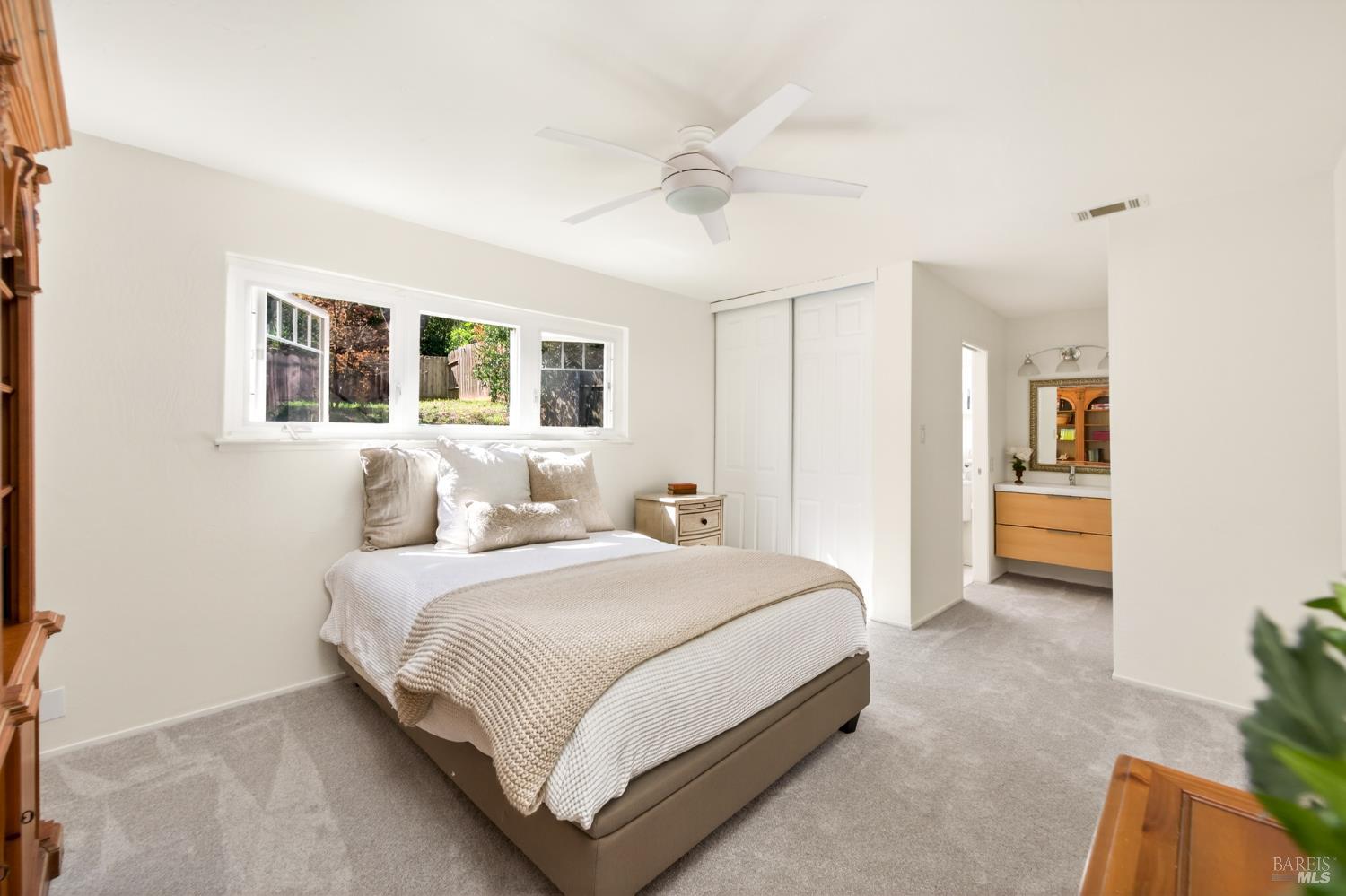 3541 Twin Oaks Drive