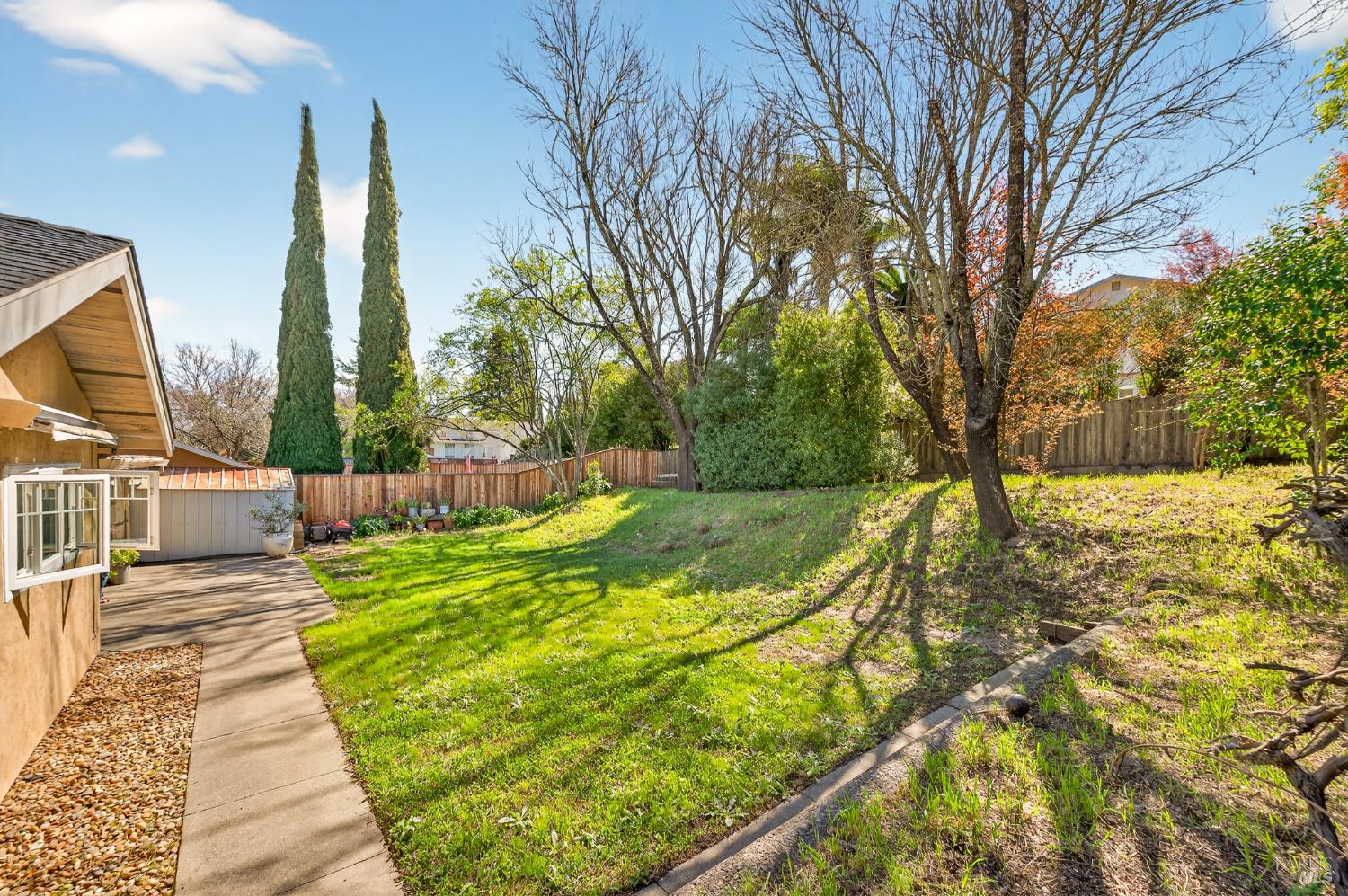 3541 Twin Oaks Drive