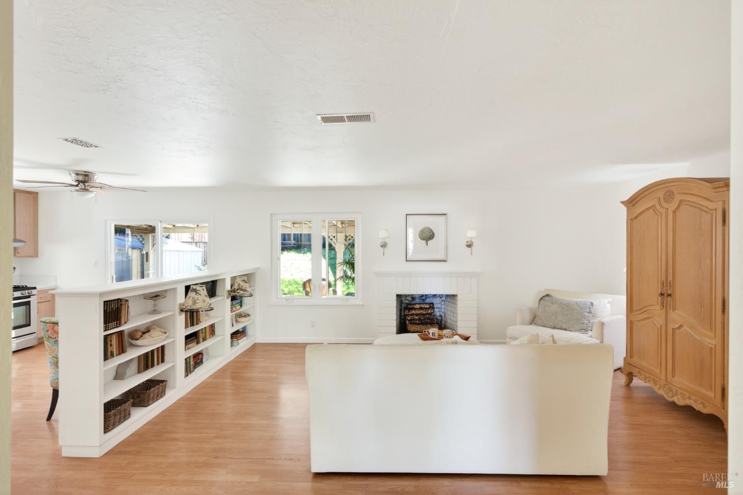 3541 Twin Oaks Drive